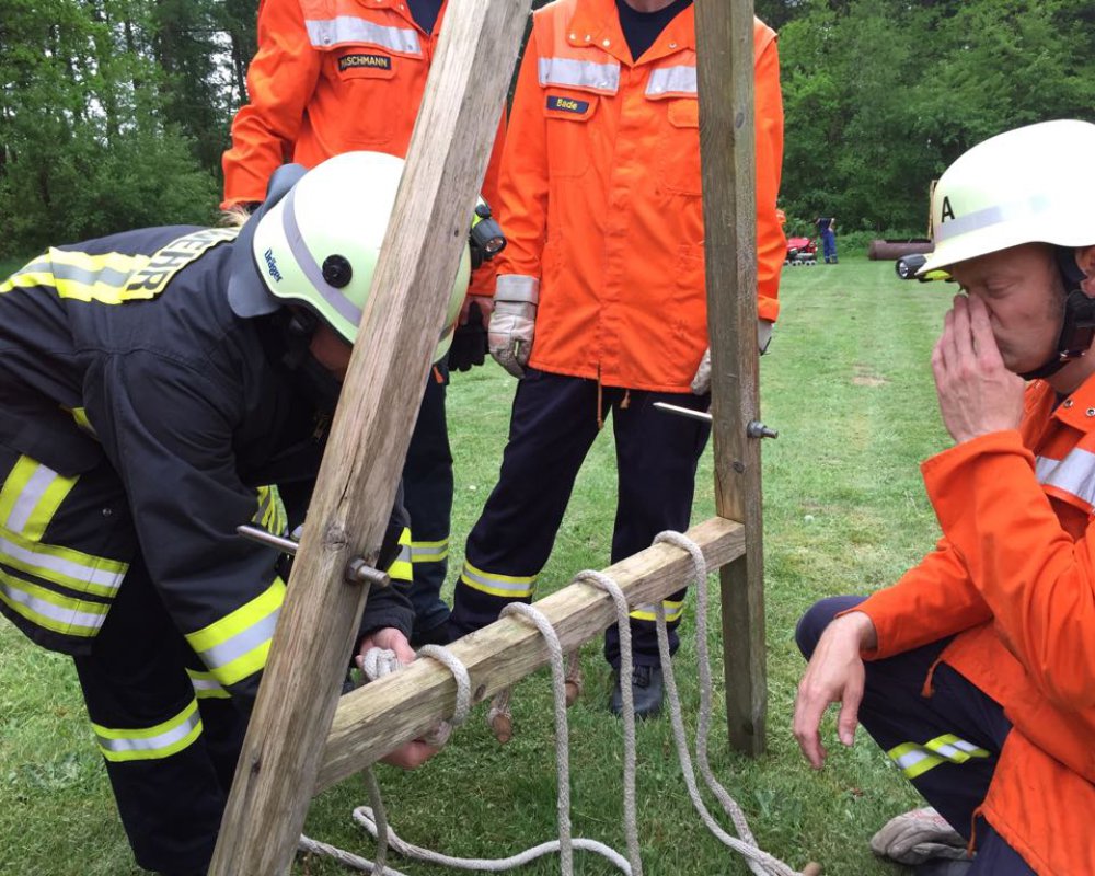 Übung mit der Jugendfeuerwehr 2017